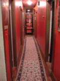 Hallway. (New carpet!) Tr�s Gothique.
© 2004 MobiusBandwidth.com